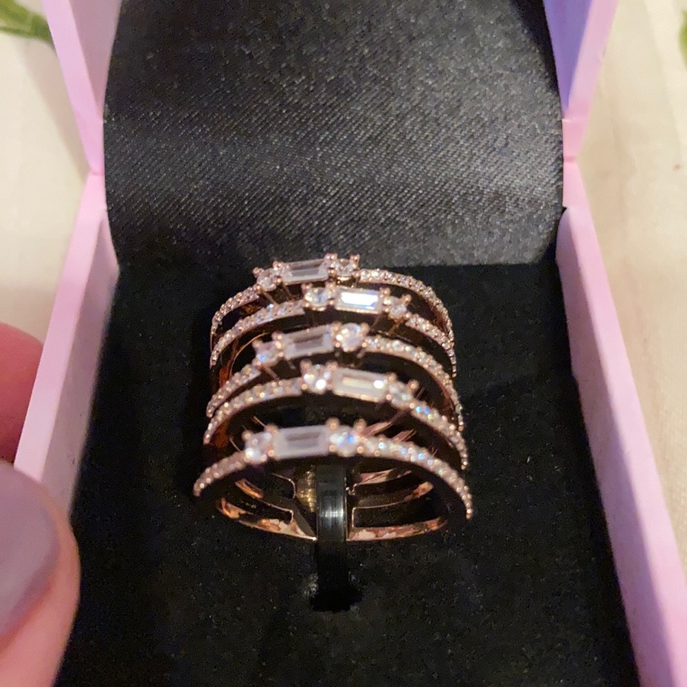 RING SIZE 8